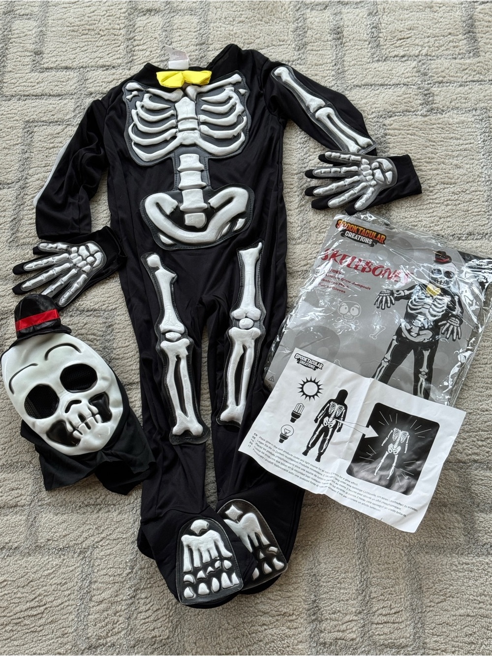 Spooktacular glows in dark Skullbones Halloween costume small